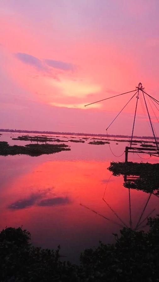Kallanchery Retreat Kochi المظهر الخارجي الصورة