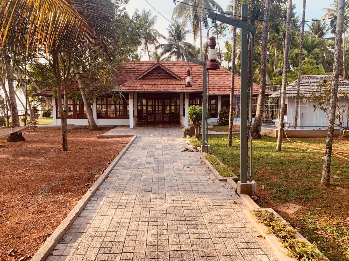 Kallanchery Retreat Kochi المظهر الخارجي الصورة