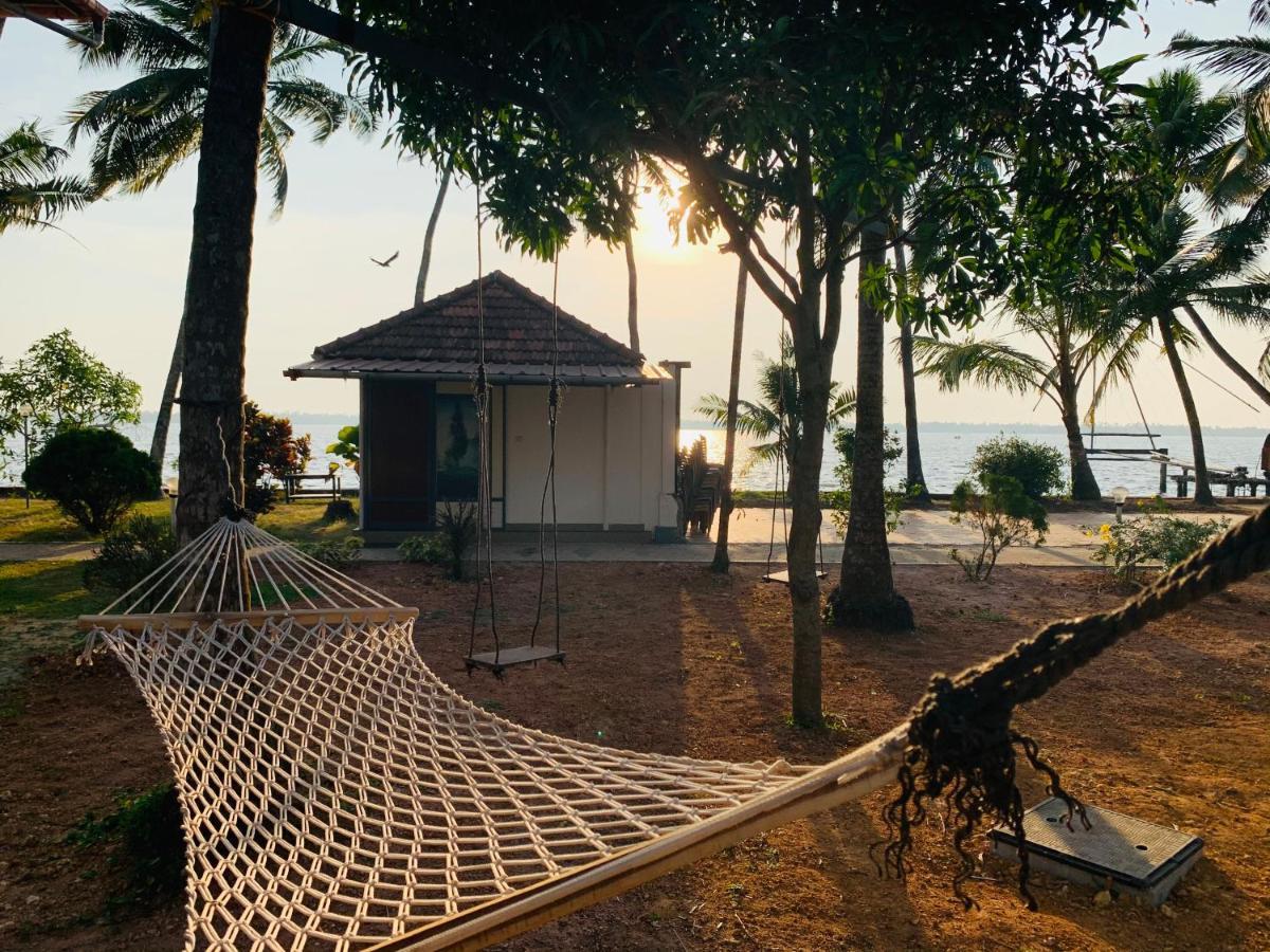 Kallanchery Retreat Kochi المظهر الخارجي الصورة